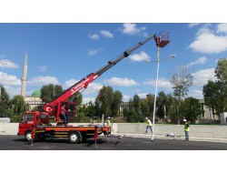 vize'de sepetli vinç ile direk dikme işimiz (aydınlatma direği)